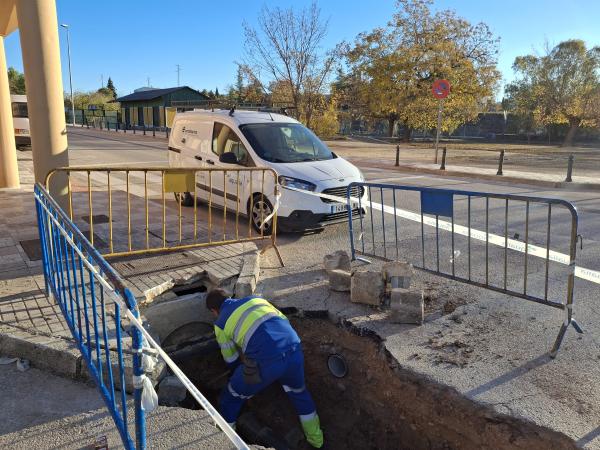 Ematoxiria y Ayuntamiento de Torredonjimeno actúan contra la sedimentación de cal en las tuberías de El Peri